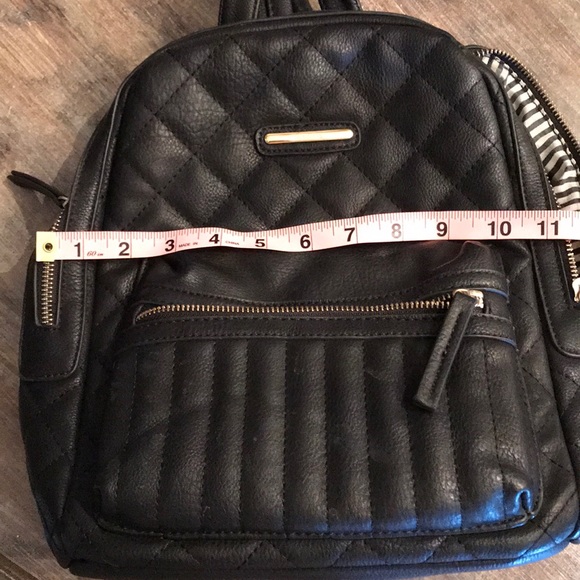 Backpack - Picture 4 of 5